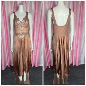 Intimate Attitudes Vintage Rose Gold Lace Long Nightgown Size 1X Plus